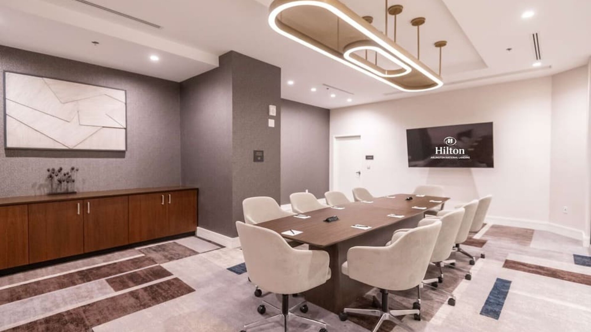Small meeting room at Hilton Crystal City At Washington Reagan National Airport.