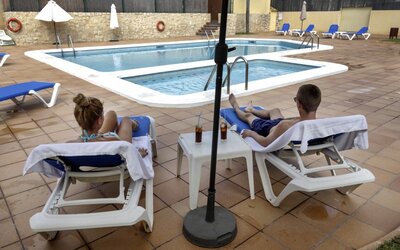 Hospedium Hotel Abril