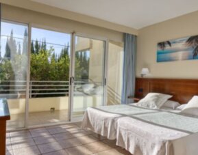 Hospedium Hotel Abril