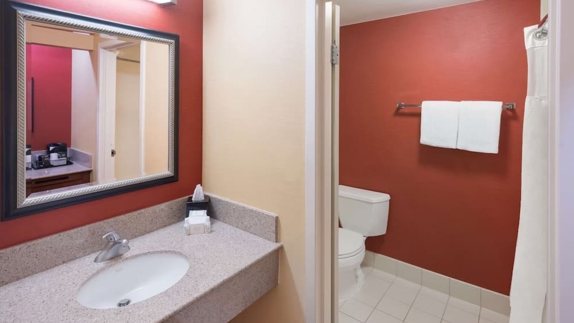 Private guest bathroom with shower at Sonesta Select Detroit Auburn Hills.
