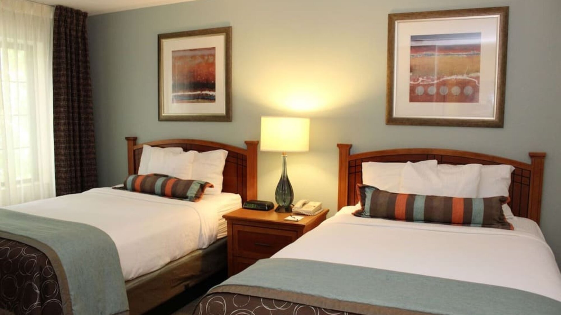 Day use twin room at Sonesta ES Suites Portland Vancouver 41st Street.