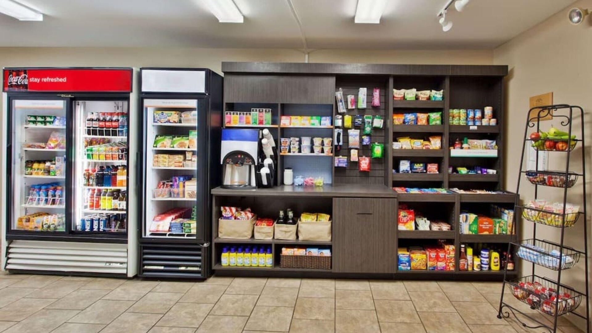 Convenience store at Sonesta Simply Suites Parsippany Morris Plains.