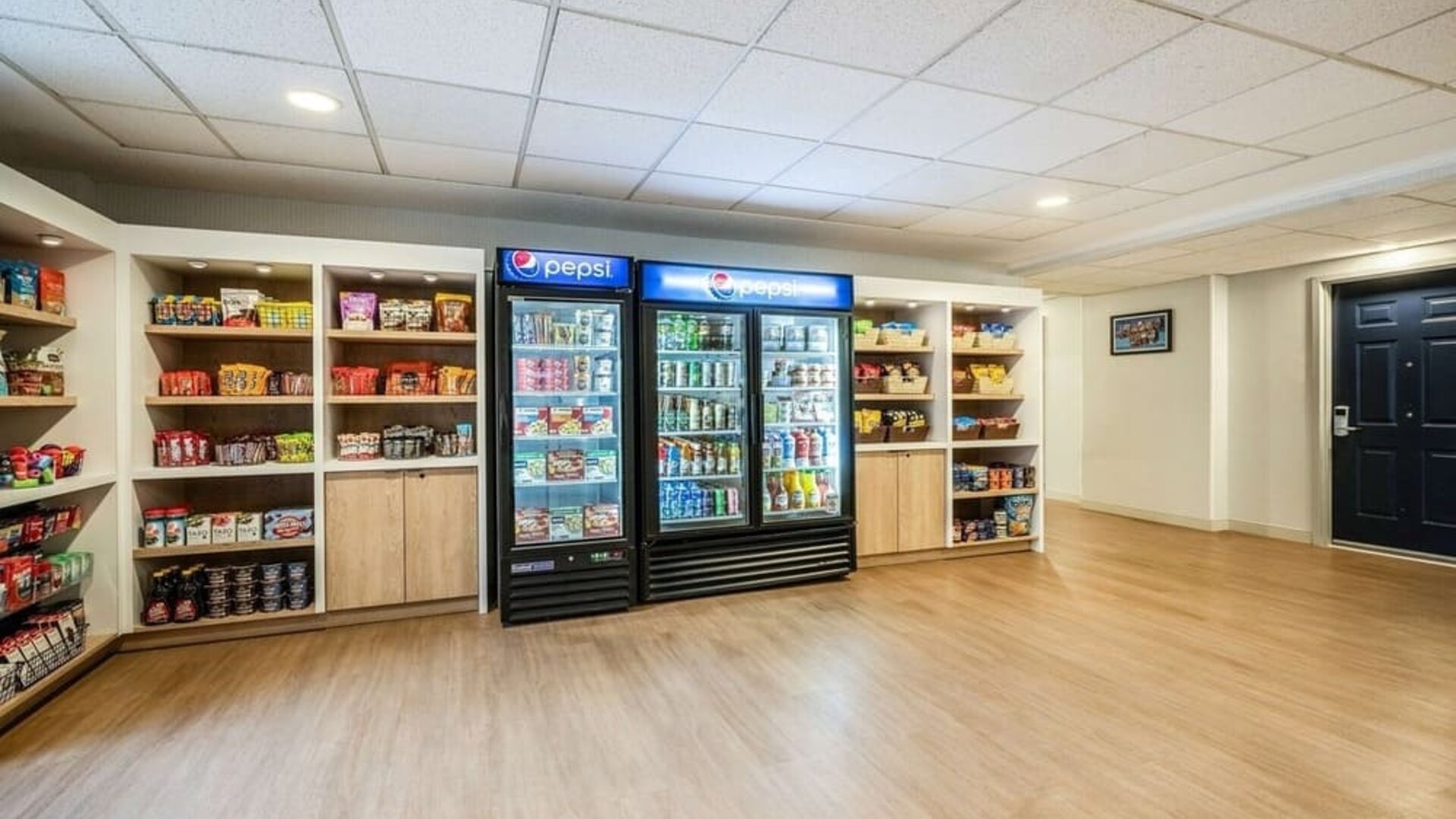 Convenience store at Sonesta Simply Suites Jersey City.