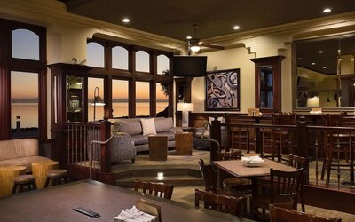 Hotel bar at Embassy Suites By Hilton San Francisco Airport Waterfront.
