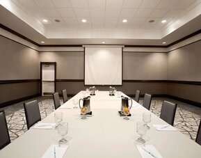 Professional meeting room at Embassy Suites By Hilton San Francisco Airport Waterfront.