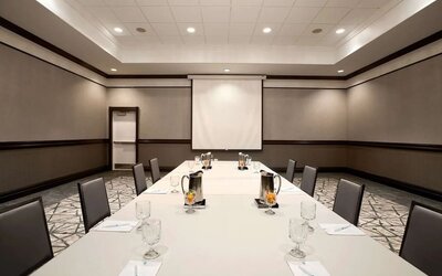 Professional meeting room at Embassy Suites By Hilton San Francisco Airport Waterfront.