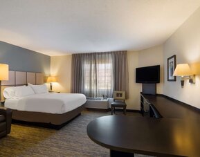 Day use room with work desk at Sonesta Simply Suites Des Moines.