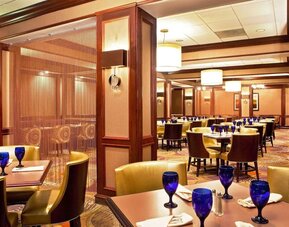 Dining area at Sonesta Atlanta Airport North.