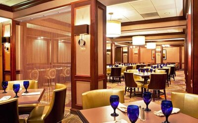 Dining area at Sonesta Atlanta Airport North.