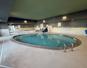 Indoor pool and hot tub at Holiday Inn Express & Suites Yorkville.