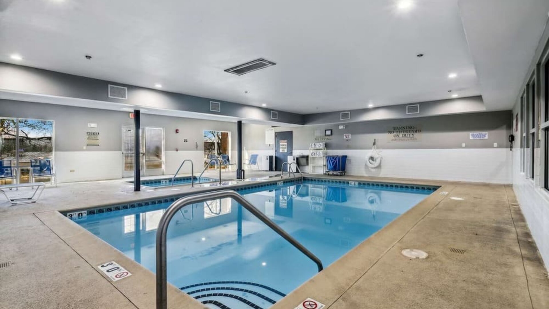 Indoor heated pool at Country Inn & Suites By Radisson, Chicago O'Hare South.