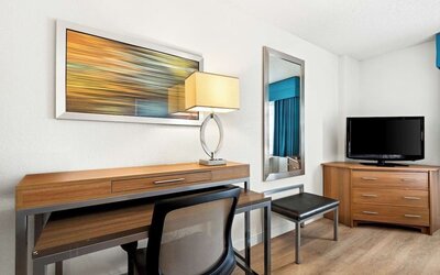 Day use room' workspace at Sonesta Anaheim Resort Area.