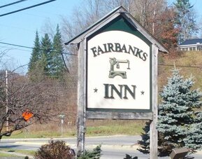 Hotel signage at Fairbanks Inn.