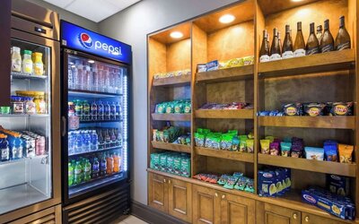 Convenience store at Sonesta ES Suites Chicago Downtown Magnificent Mile - Medical.