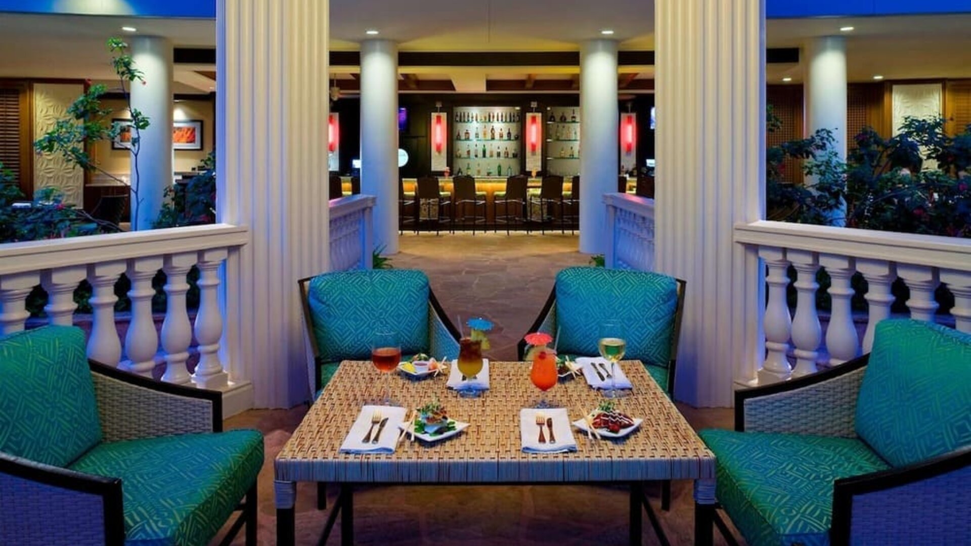 Hotel bar and lounge area at Royal Sonesta Kaua'i Resort Lihue.