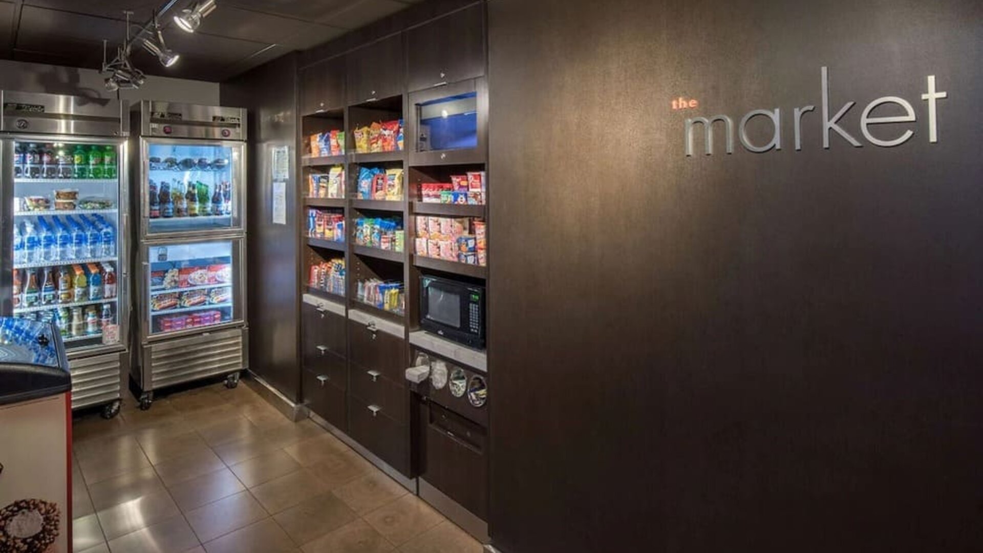 Convenience store at Sonesta Select Seattle Bellevue Redmond.