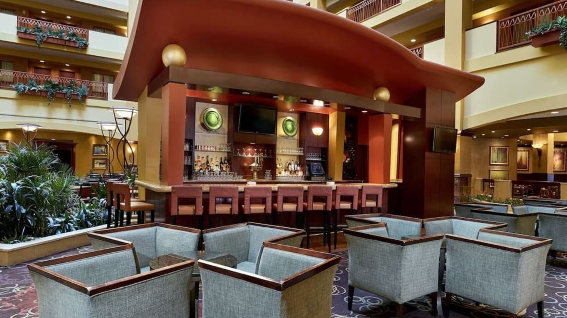 Hotel bar at Embassy Suites By Hilton Hampton Convention Center.
