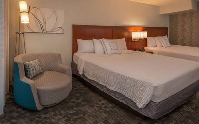 Day use twin room at Sonesta Select Arlington Rosslyn.