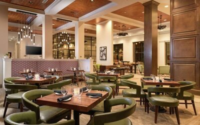 Dining area perfect for coworking at Hilton Garden Inn Memphis Downtown.