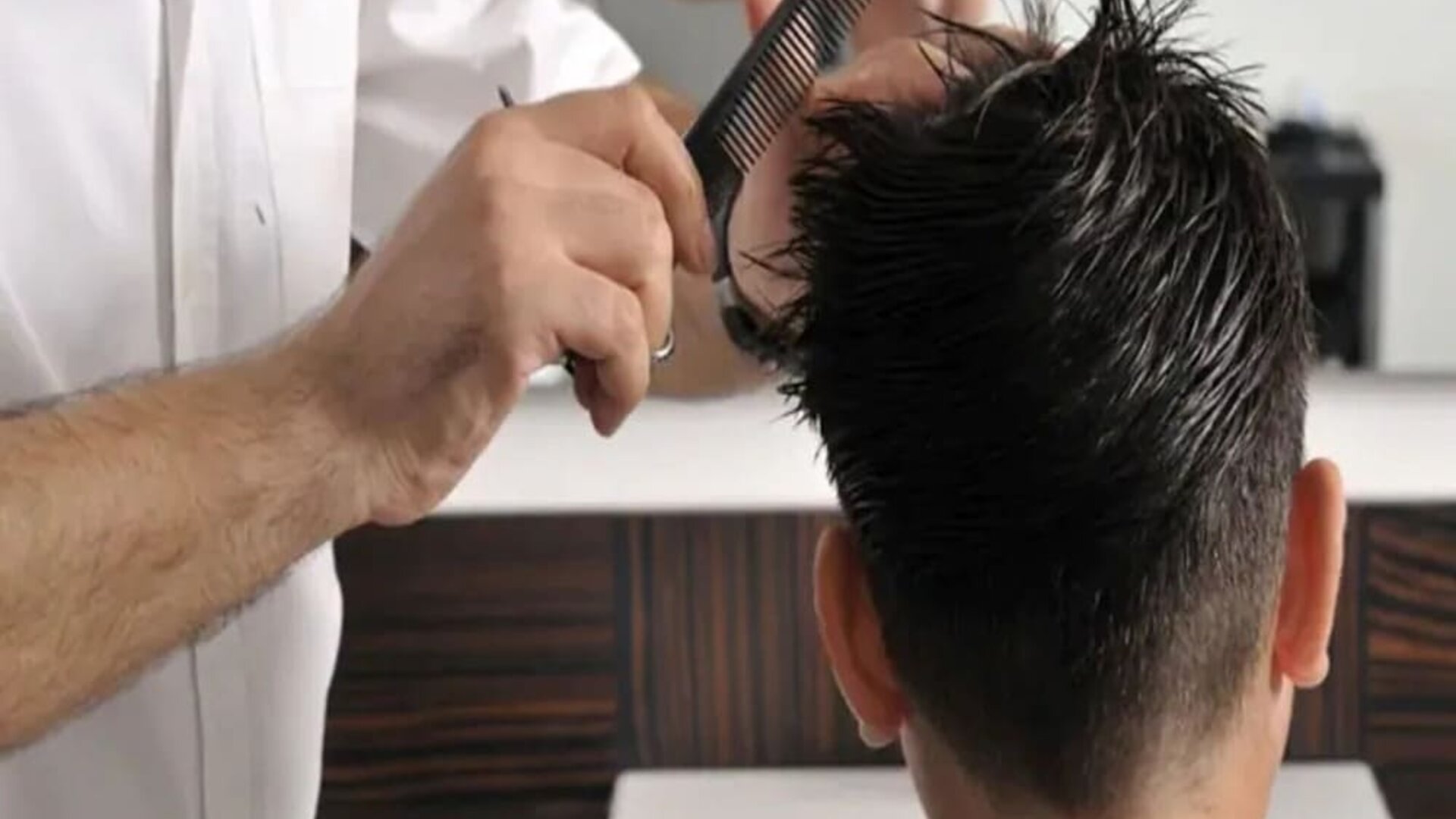 Salon available at New York Hilton Midtown.