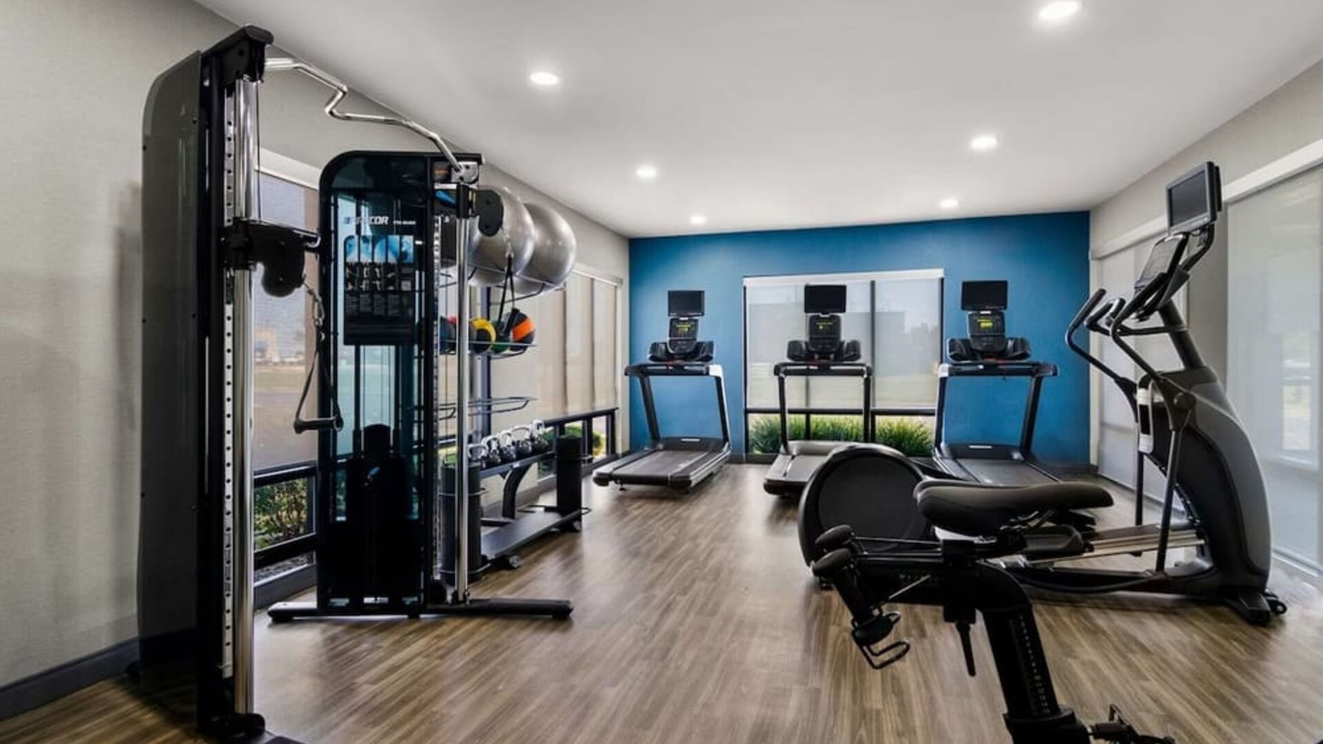 Fitness center at Hampton Inn & Suites Schererville.