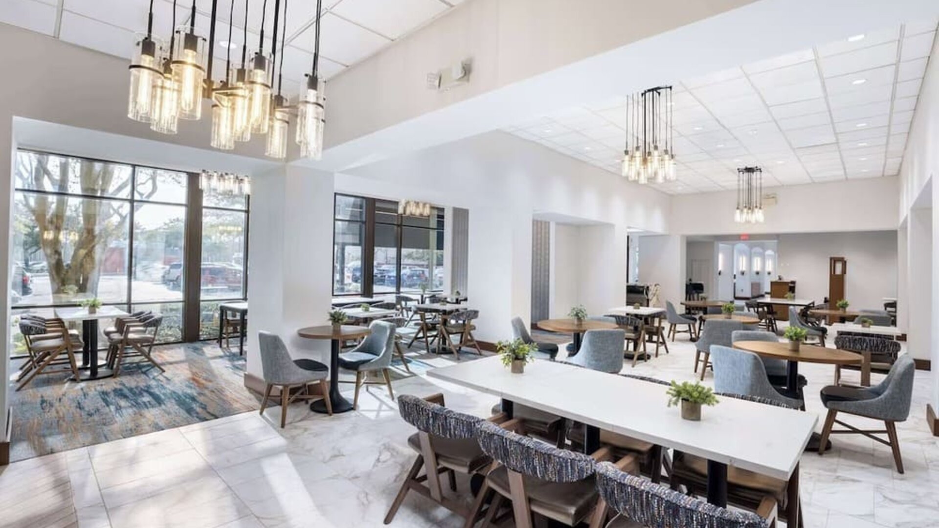 Dining area perfect for coworking at Doubletree By Hilton Houston Medical Center Hotel & Suites.