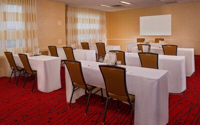 Professional meeting room at Sonesta ES Suites Baltimore BWI Airport.