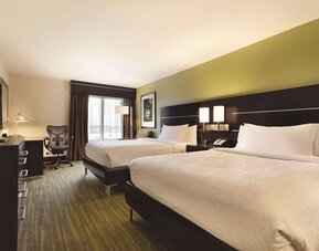 Day use twin room with work desk at Hilton Garden Inn Houston NW/Willowbrook.