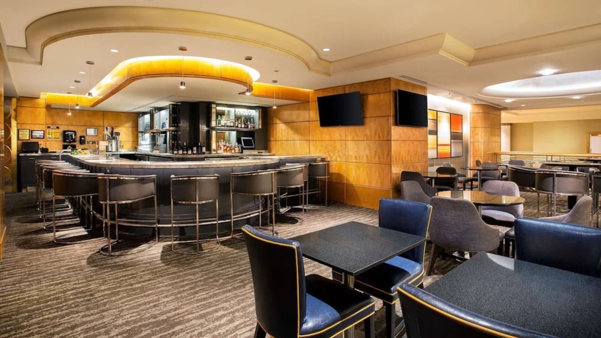 Hotel bar and lounge area at New York Hilton Midtown.