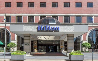 Entrance at Hilton Minneapolis.