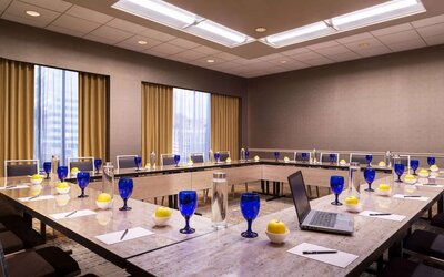 Professional meeting room at Hilton Minneapolis.