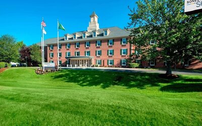 Exterior of Sonesta Select Boston Danvers.