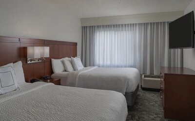 Day use twin room at Sonesta Select Chattanooga Hamilton Place.