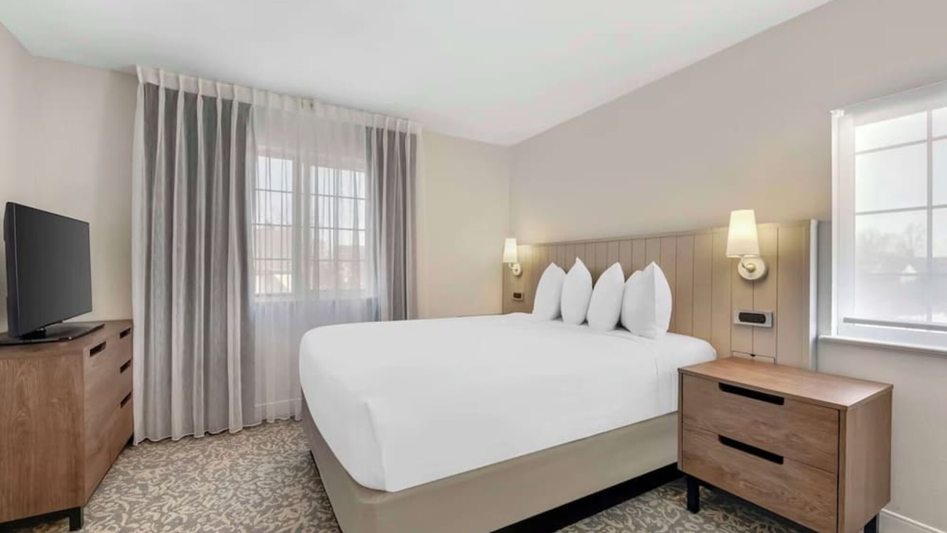 Standard day use room at Sonesta ES Suites Dulles Airport.