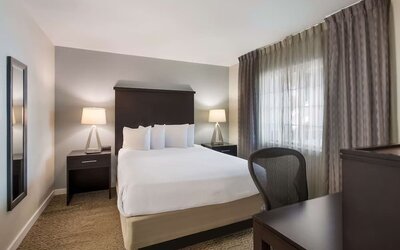 Day use room with work desk and private bathroom at Sonesta ES Suites Dulles Airport.