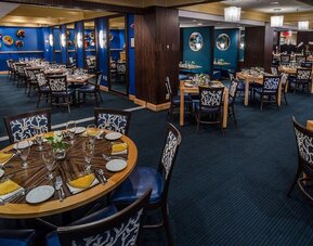 Dining area perfect for coworking at Beacon Hotel.