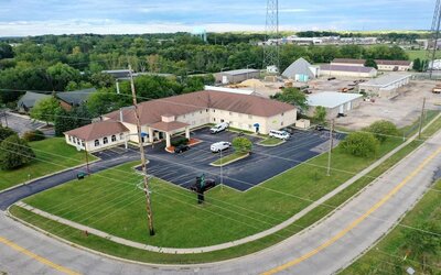Hotel exterior at Quality Inn & Suites Woodstock Near Lake Geneva.