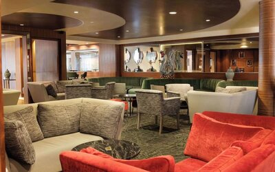 Coworking lounge at Hilton London Syon Park.