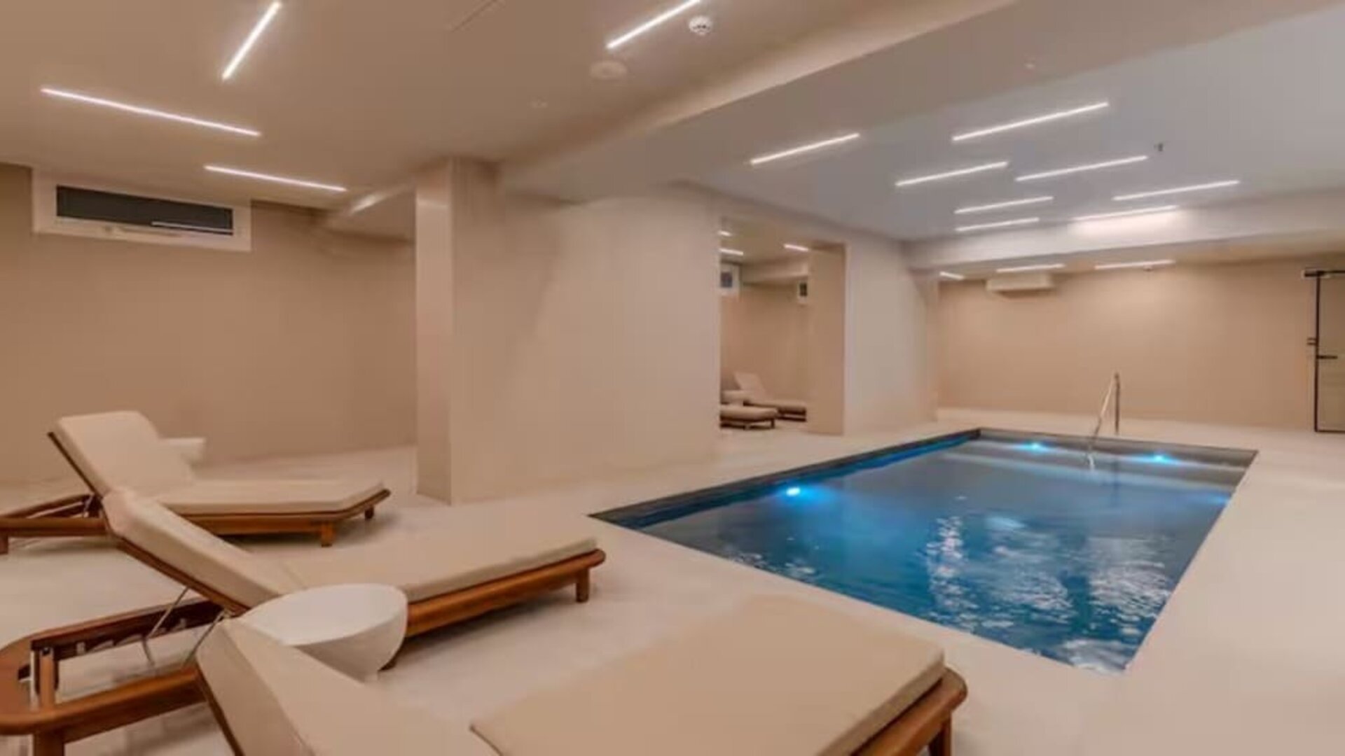 Indoor pool at Terradamari Resort & Spa Marina Di Modica.