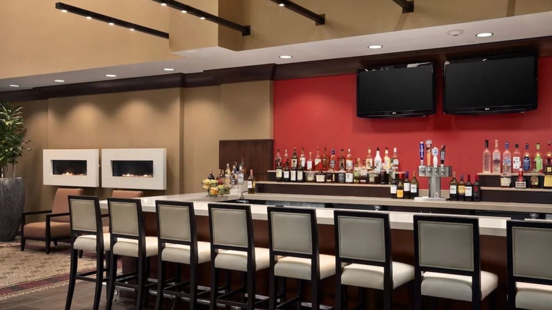 Hotel bar at Embassy Suites By Hilton St. Louis Downtown.
