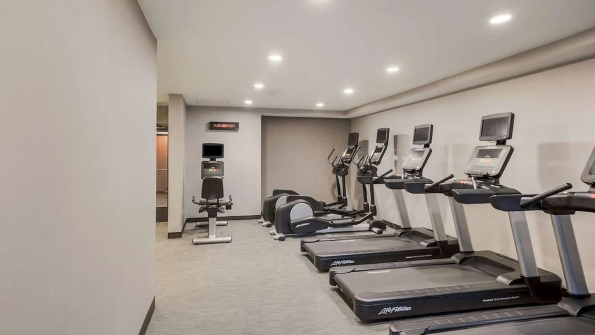 Fitness center at Sonesta Select Phoenix Chandler.