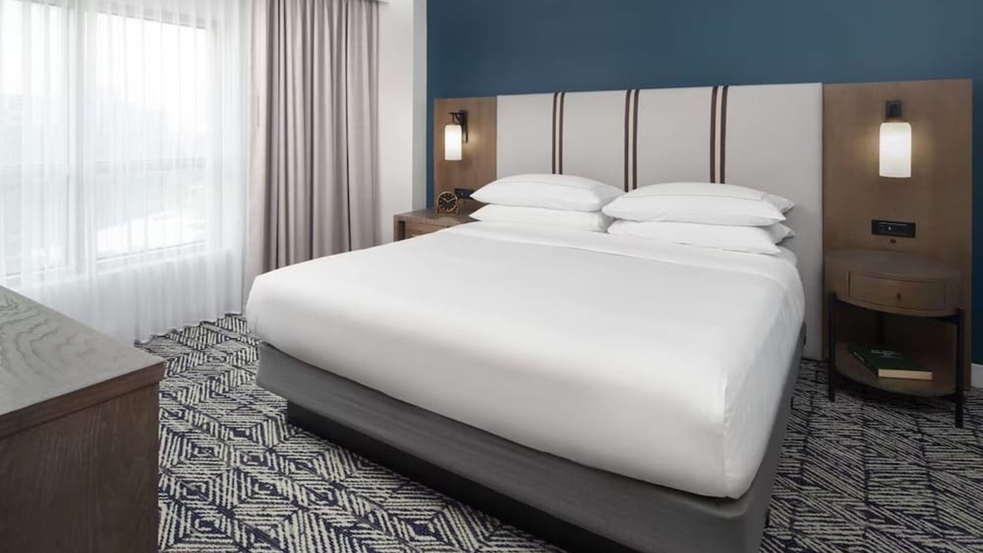 Day use room with natural light at The Chifley Houston, Tapestry Collection By Hilton.