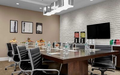 Professional meeting room at Hilton Garden Inn New York/Times Square Central.