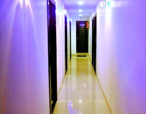 Hotel hallway at THE BEST HOTEL MUMBAI.