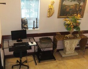 Business center available at Casa Rosa Inn.