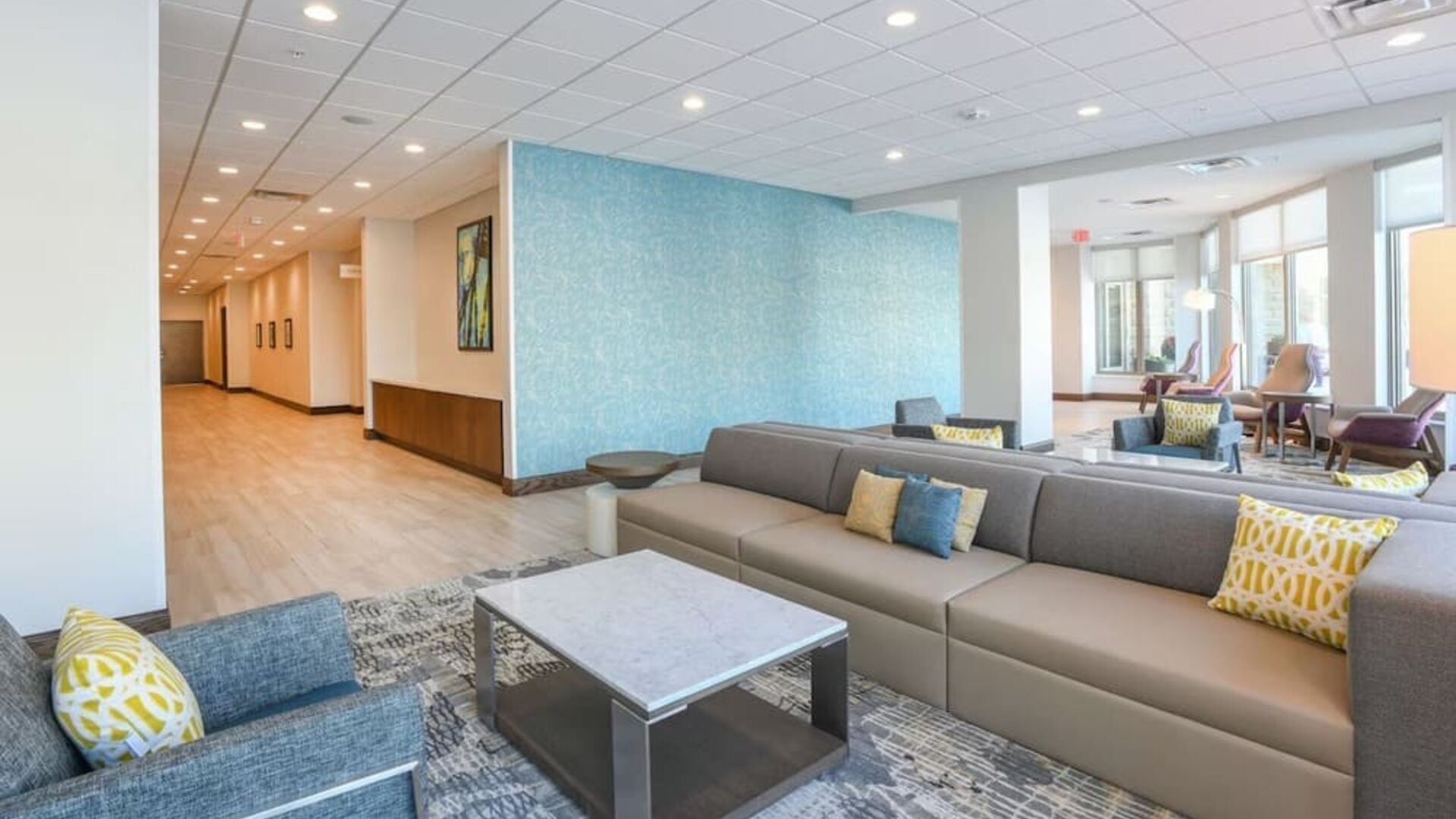 Lounge seating area at Hilton Garden Inn Cincinnati Midtown.