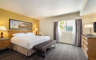 Standard day use room at Hilton Scottsdale Resort & Villas. 