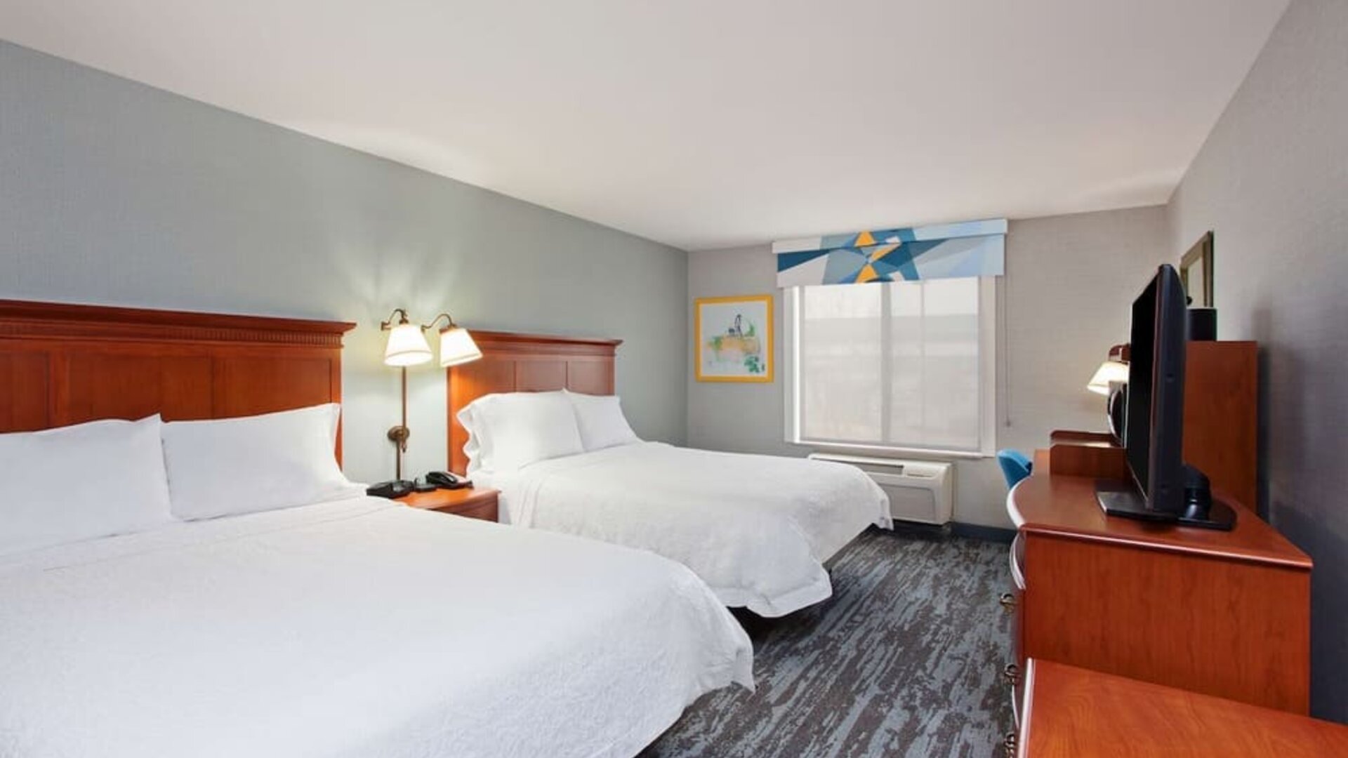 Day use twin room with work desk at Hampton Inn & Suites Clovis-Airport North.