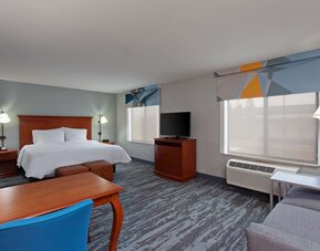 Day use king room at Hampton Inn & Suites Clovis-Airport North.