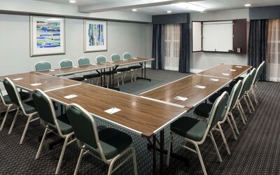 Professional meeting room at Homewood Suites By Hilton San Jose Airport-Silicon Valley.
